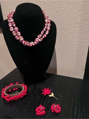 Red Swirl Bead Necklace and Jewelry Set - Women